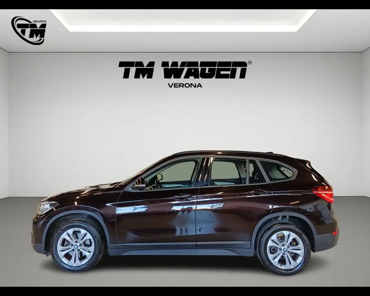 2019 BMW X1 sDrive18d Advantage, photograph 2