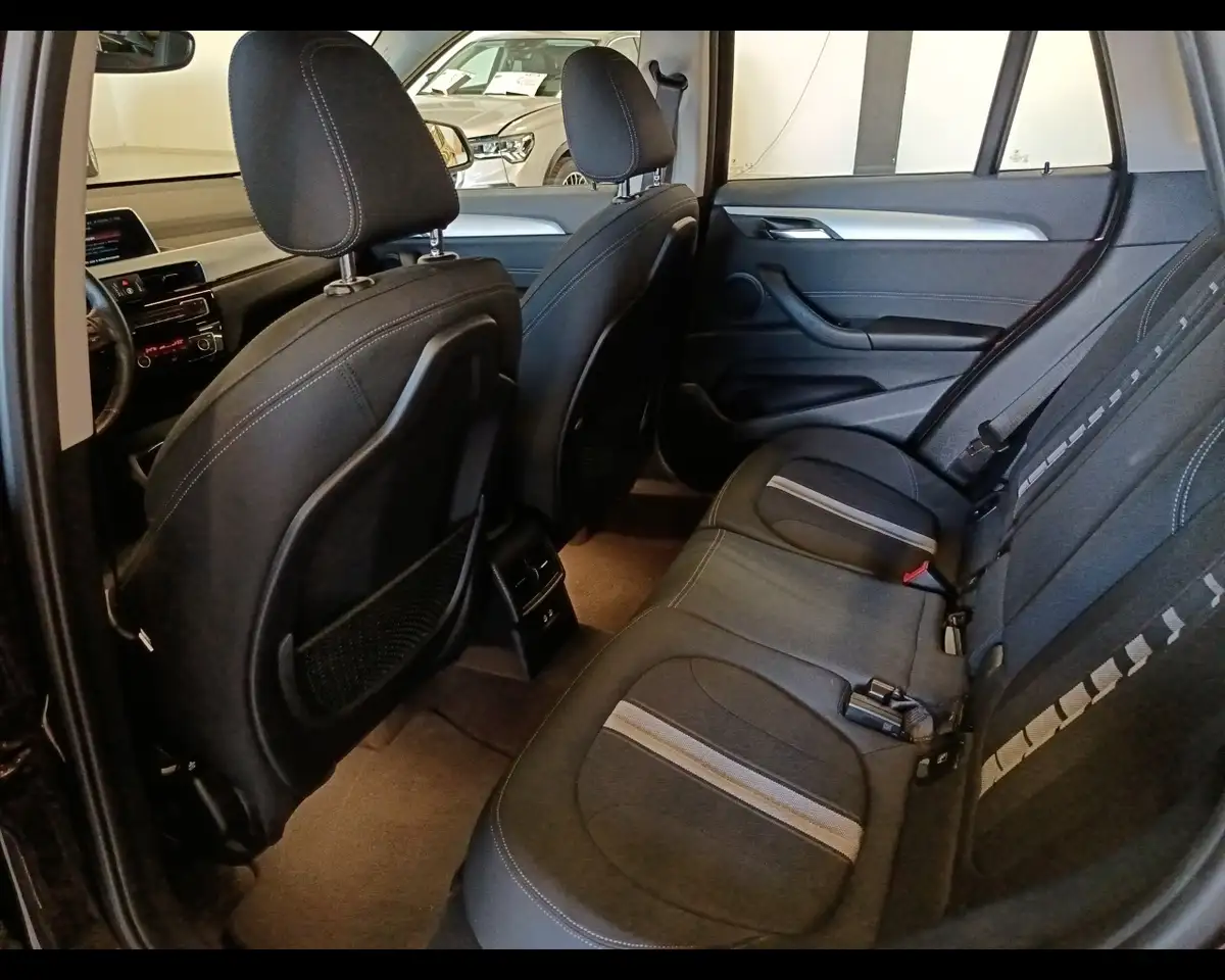 2019 BMW X1 sDrive18d Advantage, photograph 12
