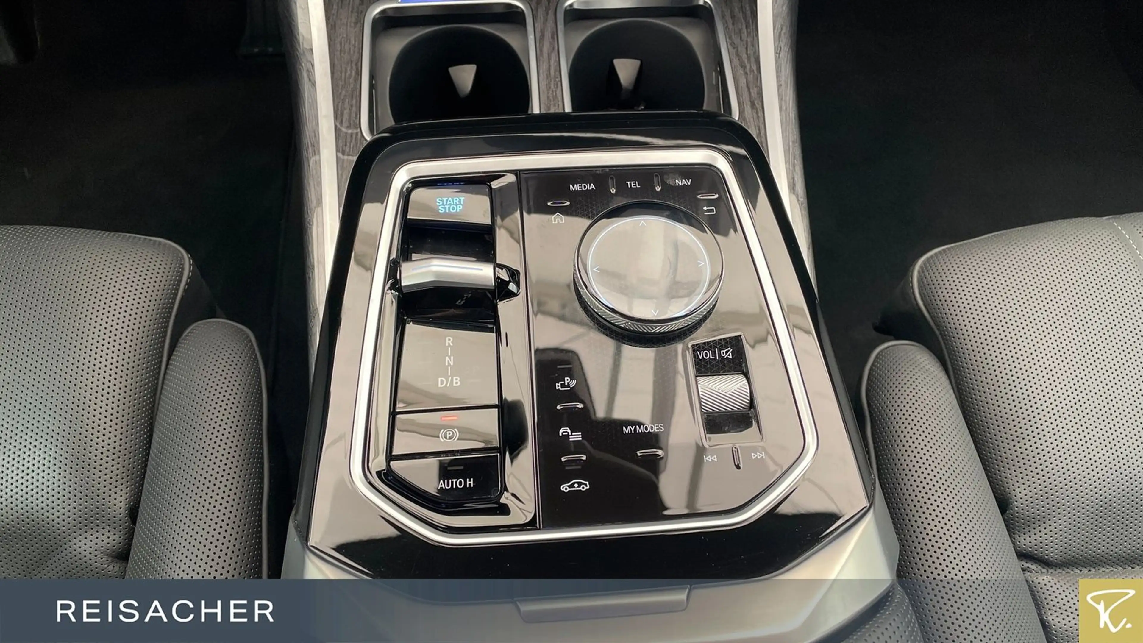 BMW i7 A eDrive50 LCPro ACC HUD 360° DAB 20"LM — photo 11