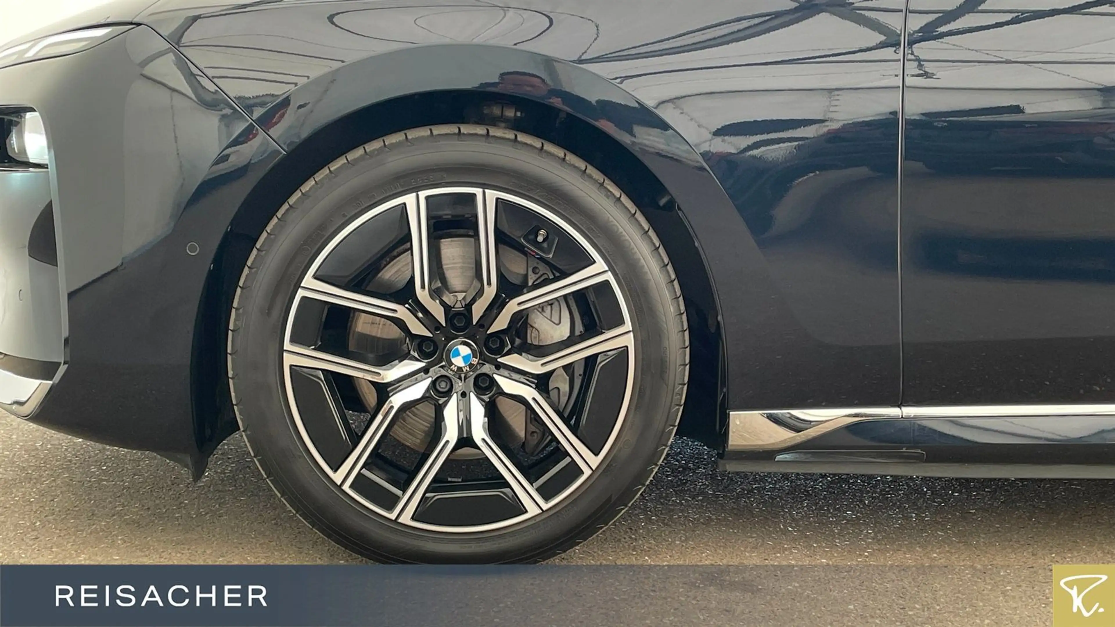 BMW i7 A eDrive50 LCPro ACC HUD 360° DAB 20"LM — photo 3