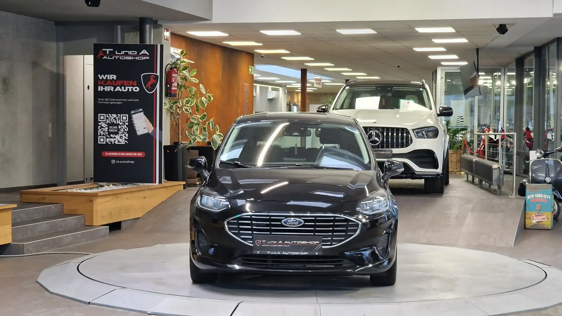 Ford Fiesta Fiesta Titanium 1,0 EcoBoost Hybrid Aut. *Navi*Spu Schwarz - 2