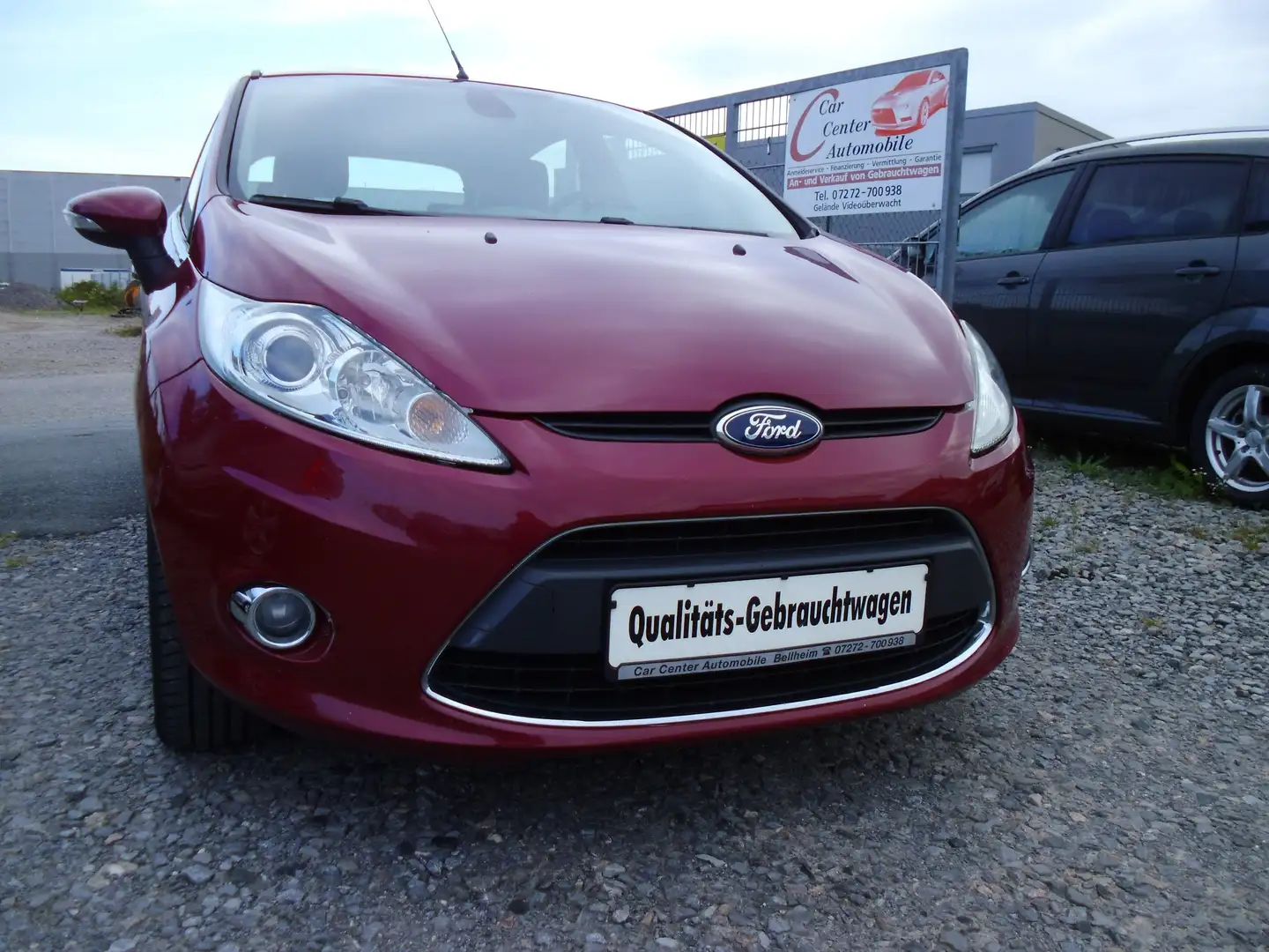 Ford Fiesta 1.4 Titanium/1.Hand/Klimaautomatik/EURO 5/ESP... Rouge - 1