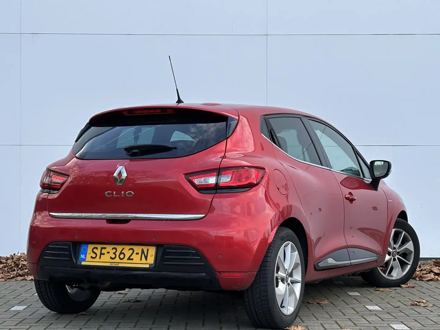 Renault Clio 0.9 TCe Limited | Navigatie | LMV | Rojo - 2
