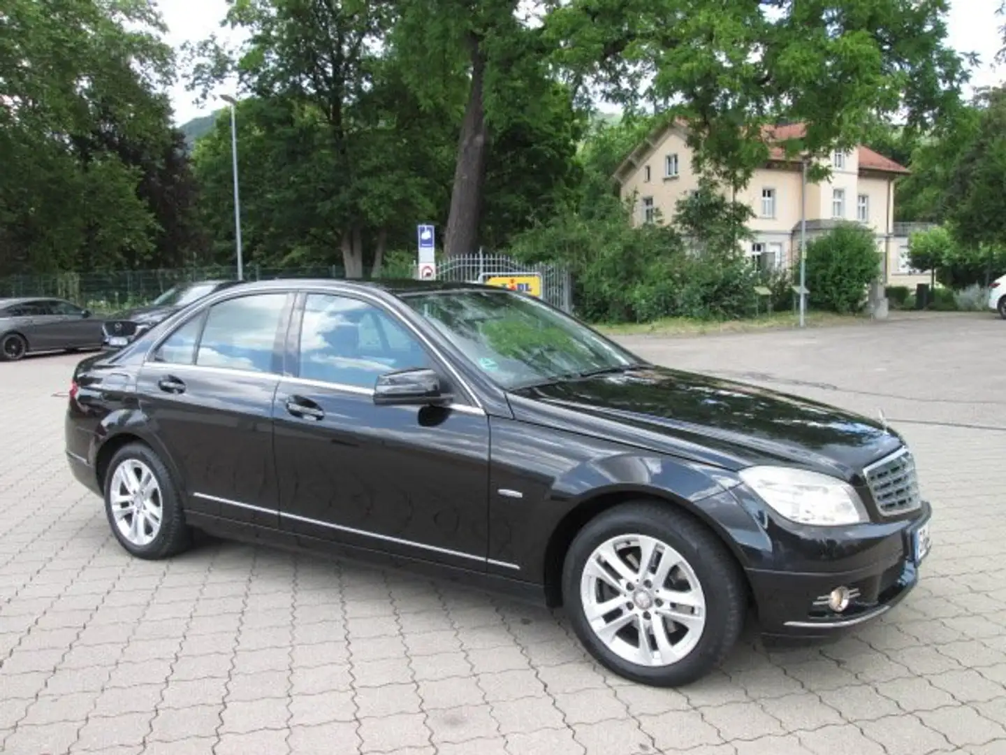 Mercedes-Benz C 250 CDI DPF BlueEFFICIENCY+2.HAND+EURO5+TÜV=05/2026 Чёрный - 1
