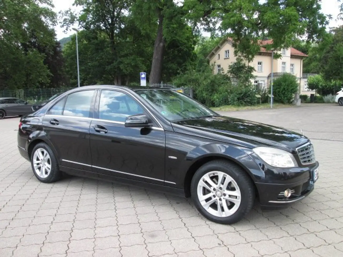 Mercedes-Benz C 250 CDI DPF BlueEFFICIENCY+2.HAND+EURO5+TÜV=05/2026 Чёрный - 2