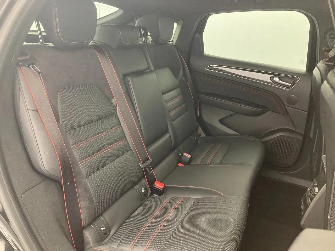 Renault Arkana 1.6i E-TECH HEV R.S.Line 30