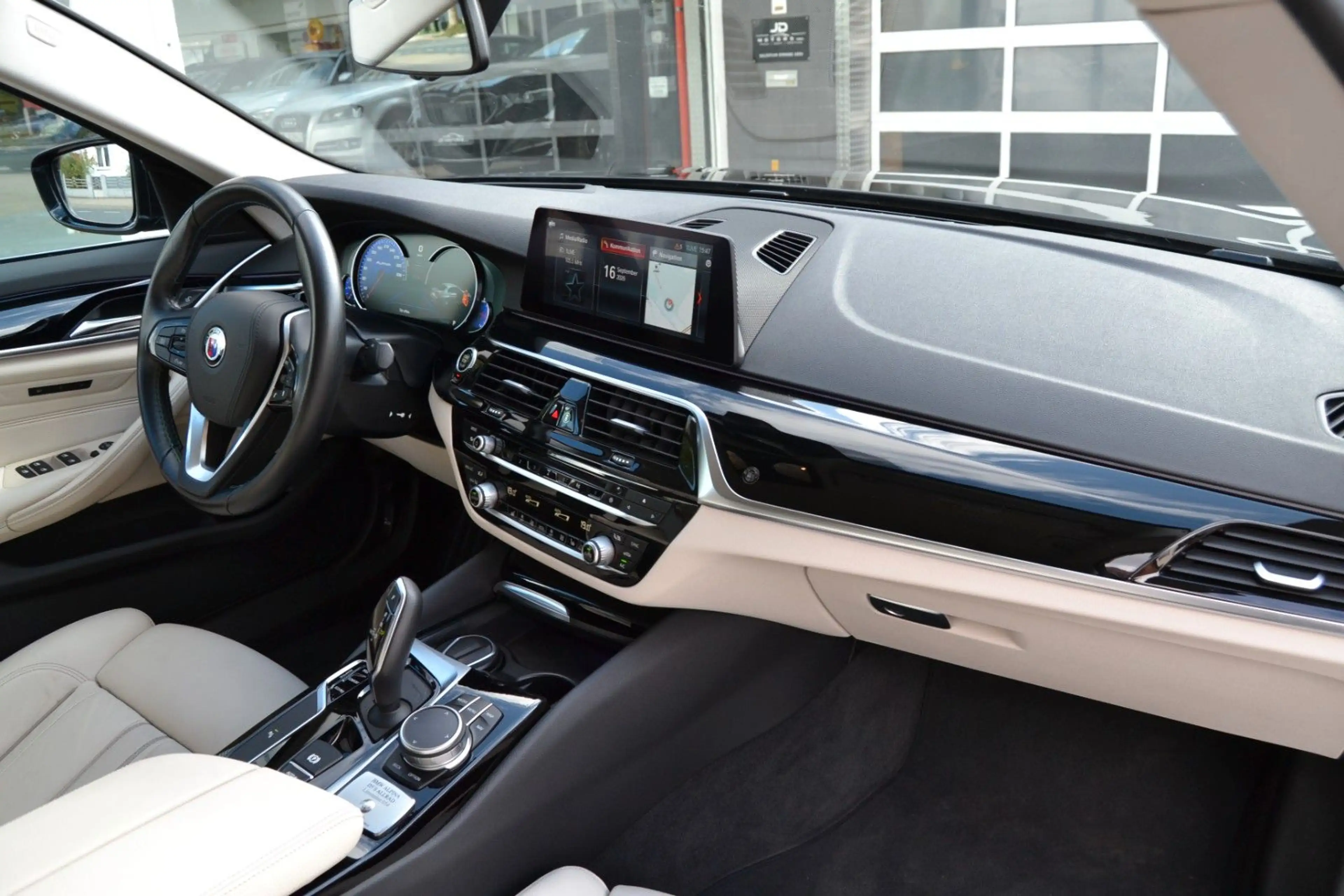 Alpina D5 s xDrive*Kamera*Schiebedach*HuD*LED* — photo 14