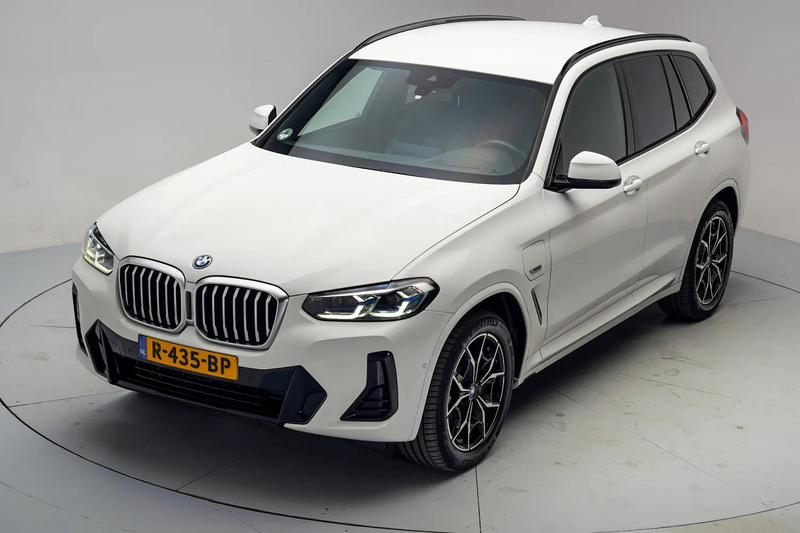 BMW X3 xDrive 30e M-Sport High Executive Aut. [ Head-up L — photo 15