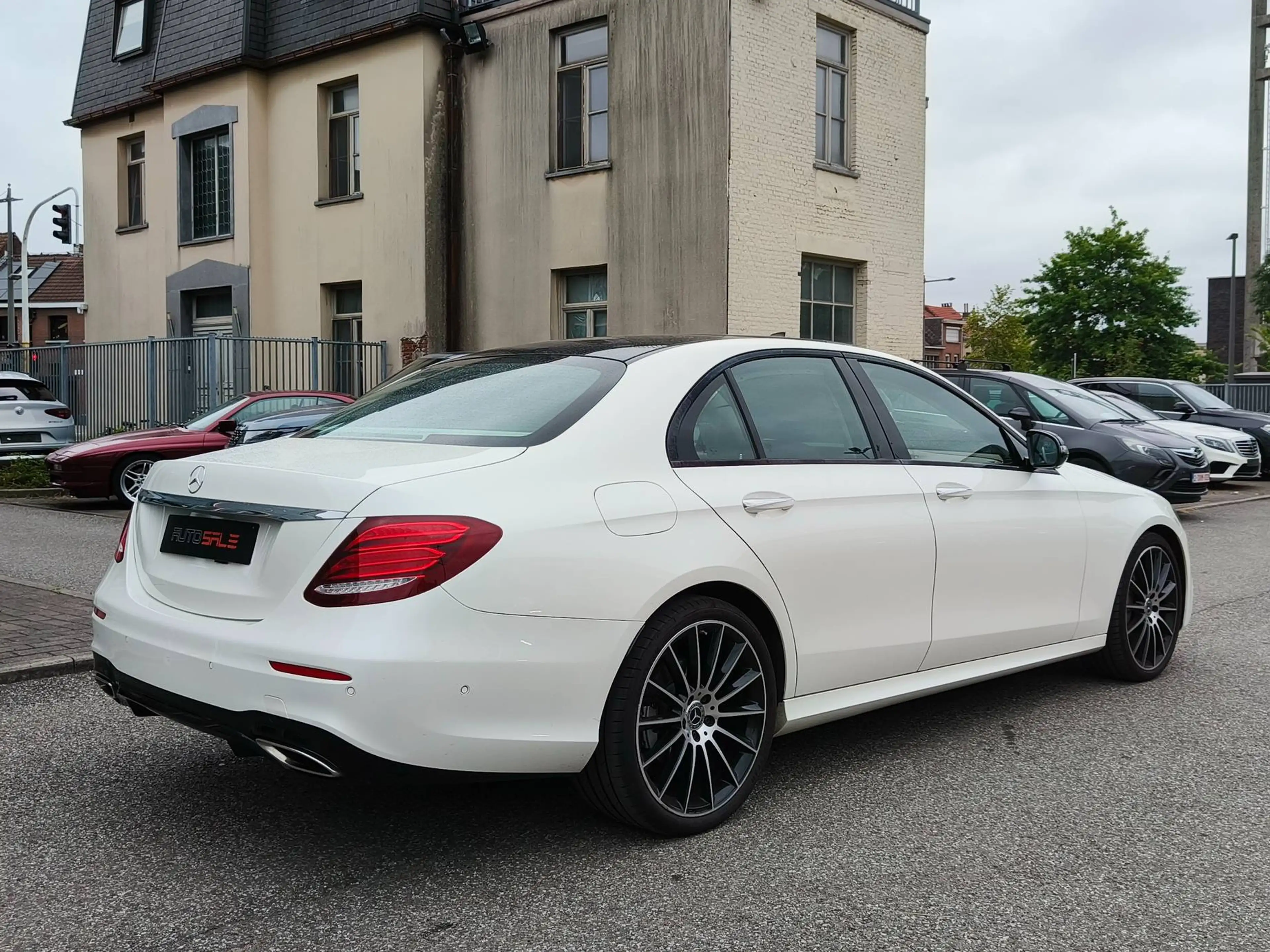 Mercedes-Benz E 250 AMG Designo Pano/ACC/Memo/HUD/Burmester/Rollos/Keylessgo/360/Carplay/Klima seats/Night/ — photo 4
