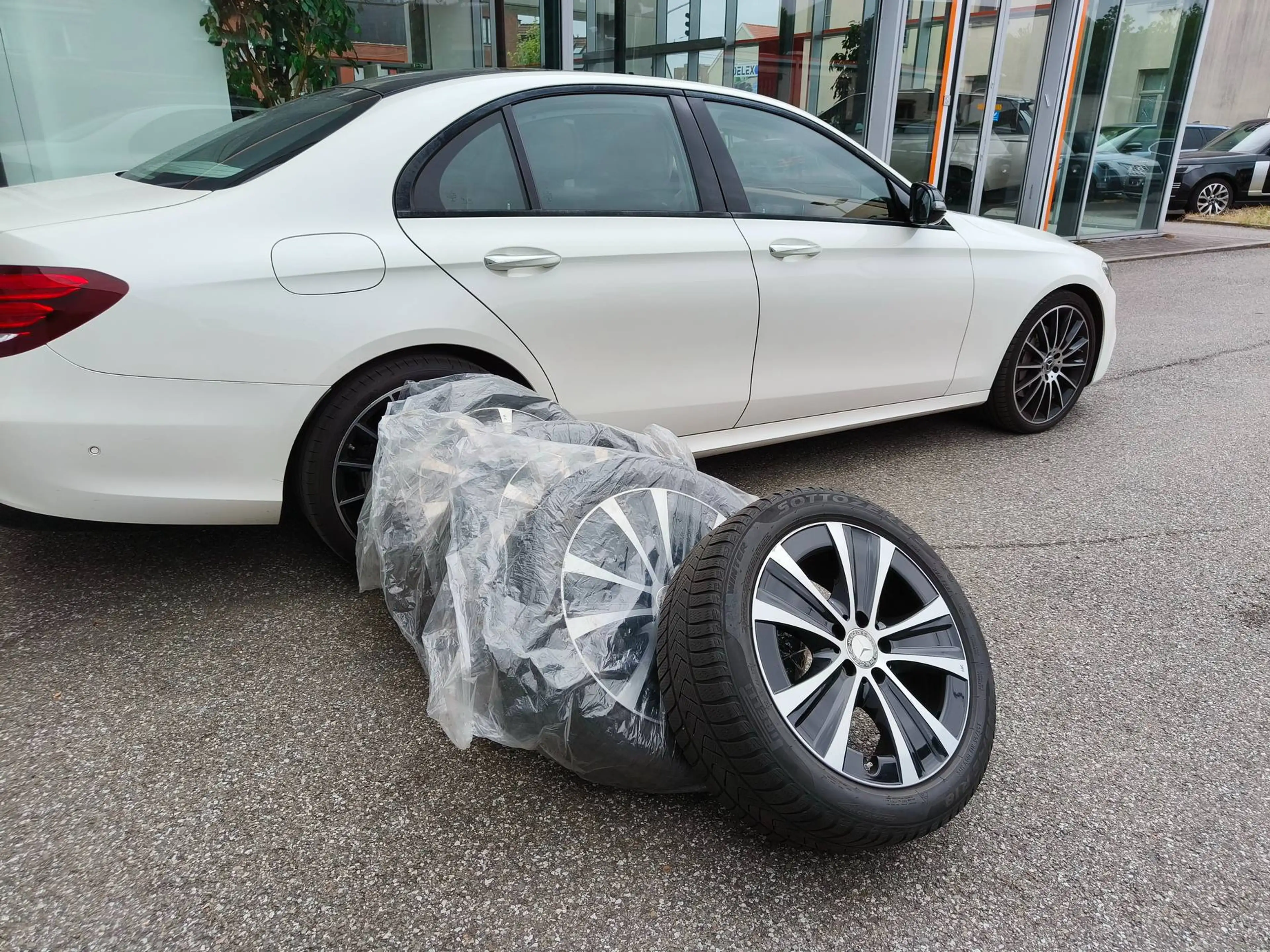 Mercedes-Benz E 250 AMG Designo Pano/ACC/Memo/HUD/Burmester/Rollos/Keylessgo/360/Carplay/Klima seats/Night/ — photo 14