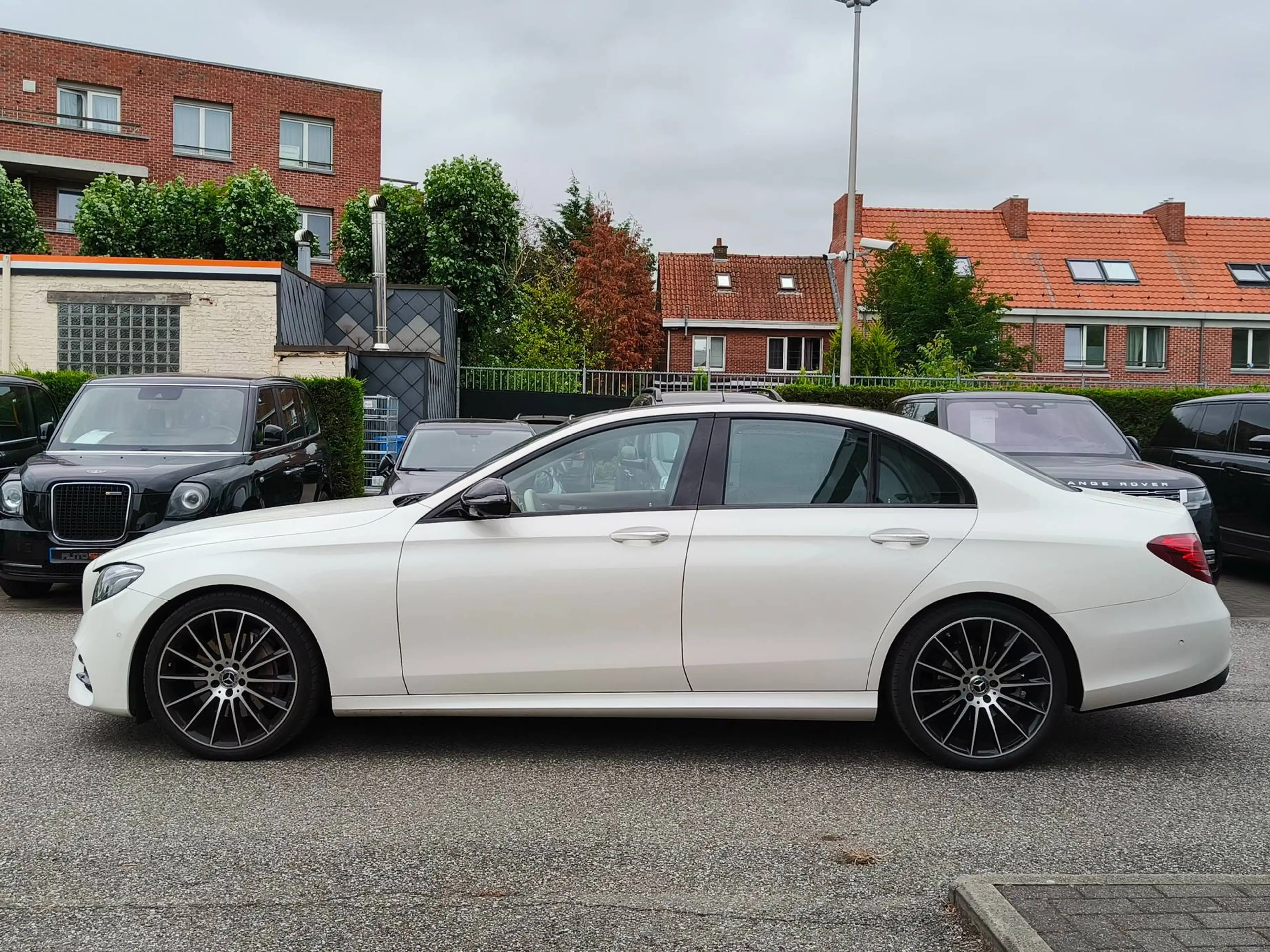 Mercedes-Benz E 250 AMG Designo Pano/ACC/Memo/HUD/Burmester/Rollos/Keylessgo/360/Carplay/Klima seats/Night/ — photo 6