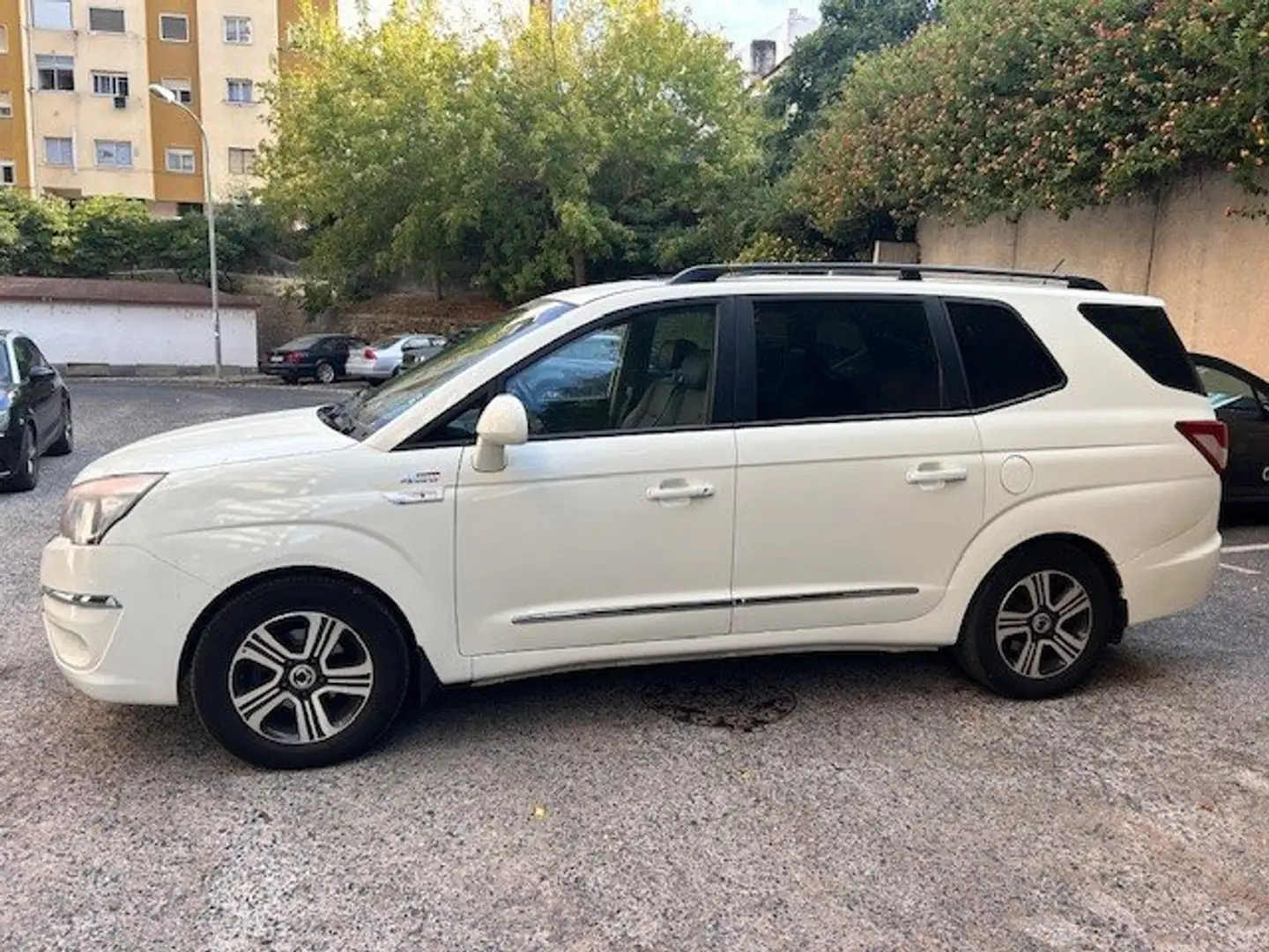 SsangYong Rodius Rodius 2.0e-Xdi Limited 4x4 Aut. Limited Blanco - 2