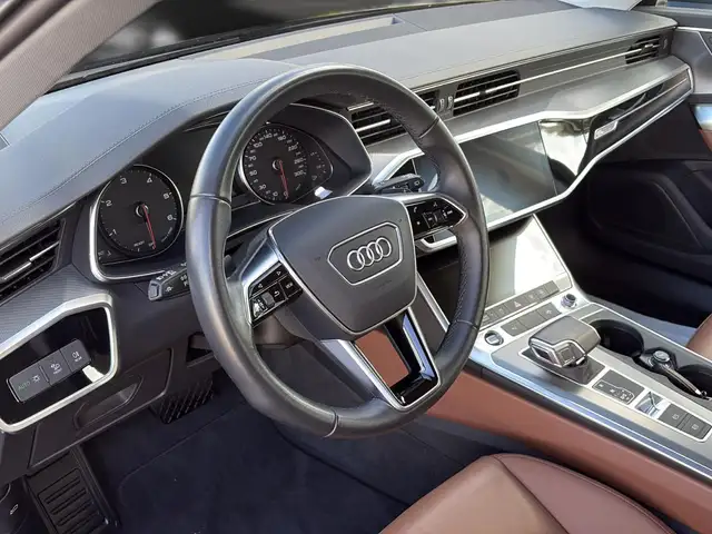 Audi A6 view 13