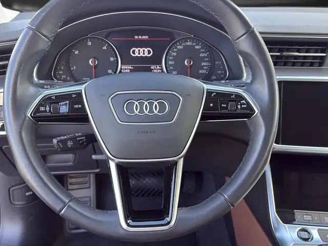 Audi A6 view 14