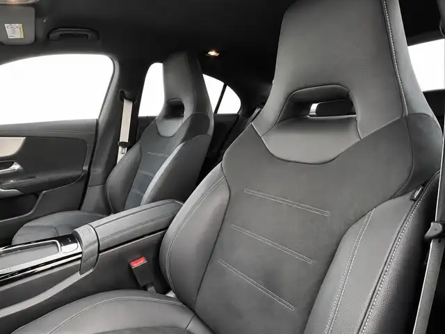 Mercedes-Benz CLA view 5