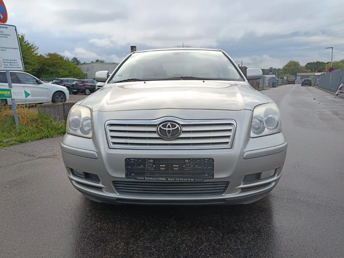Toyota Avensis 1.8 Sol Liftback Argent - 2
