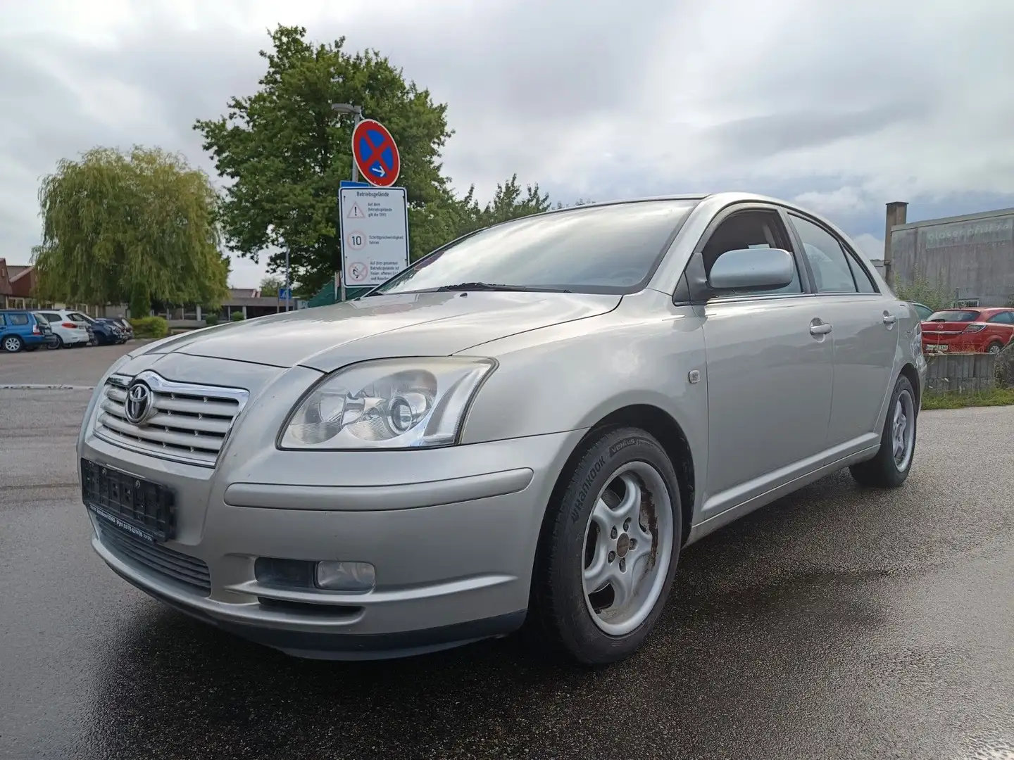 Toyota Avensis 1.8 Sol Liftback Argent - 1