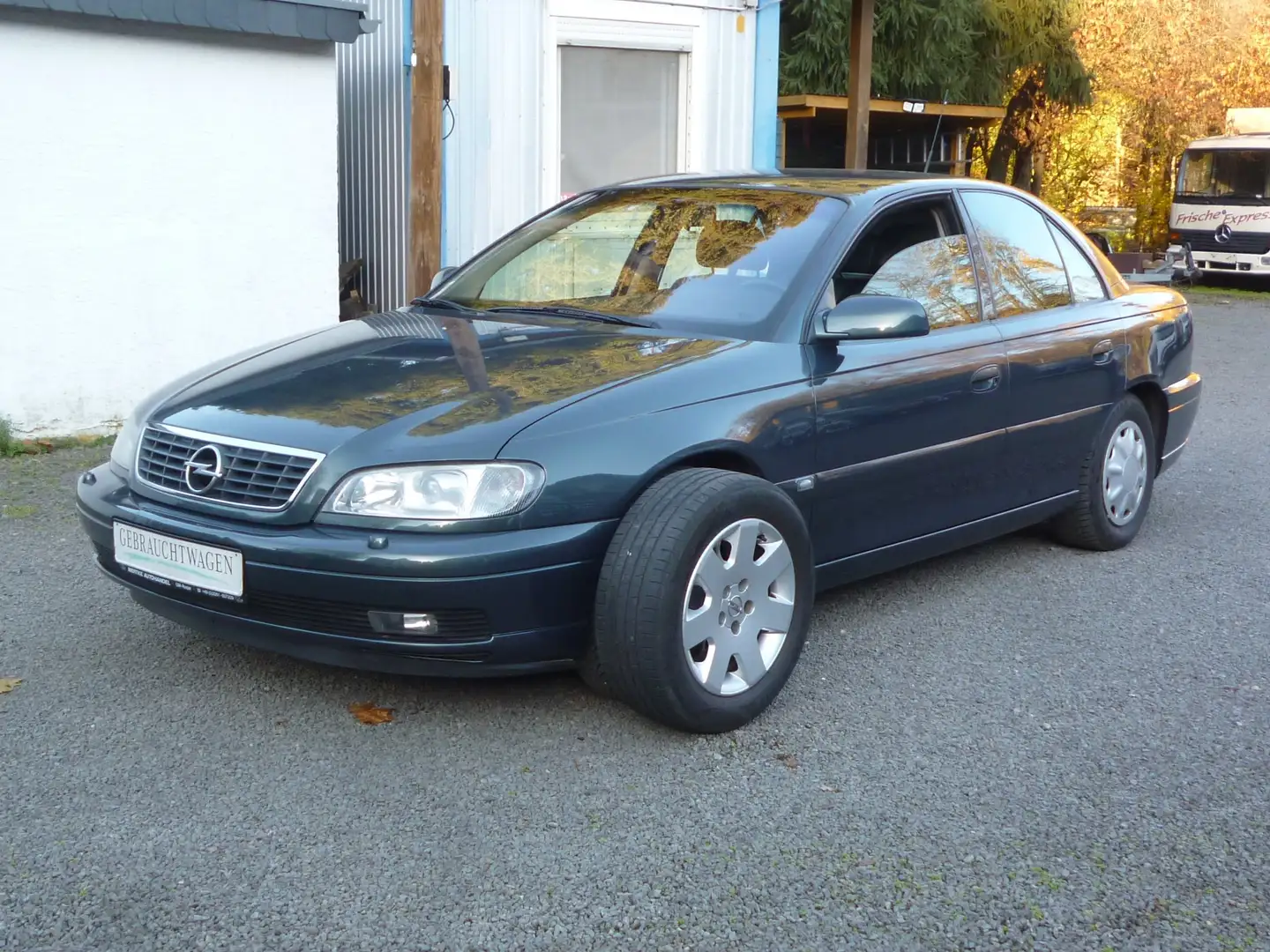 Opel Omega Omega 2.6 Design Edition Automatik Leder Grün - 1