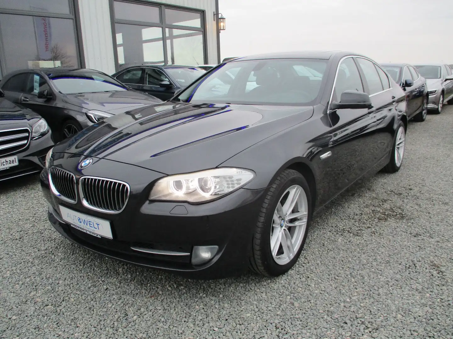 BMW 520 i Aut.NAVI KAM XEN SITZH GSDH KLIMAAUT 18' Grau - 2