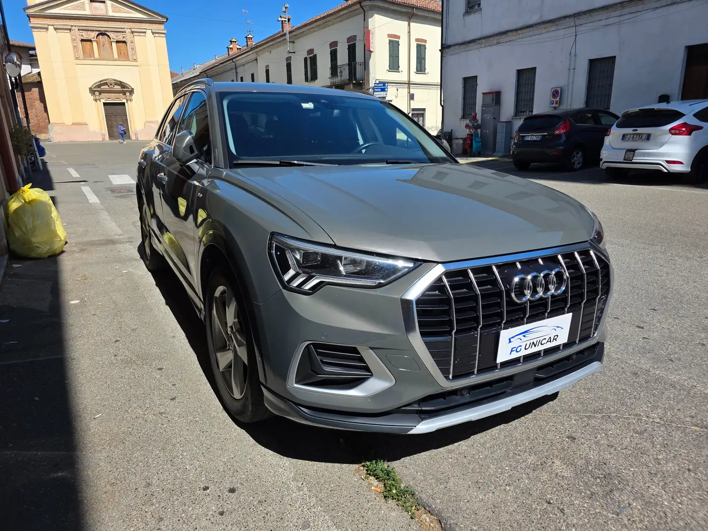 Audi Q3 Q3 II 2018 35 1.5 tfsi S line edition Gris - 2