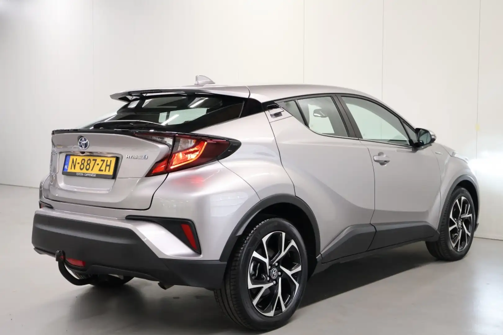 Toyota C-HR 1.8 Hybrid Dynamic Gris - 2