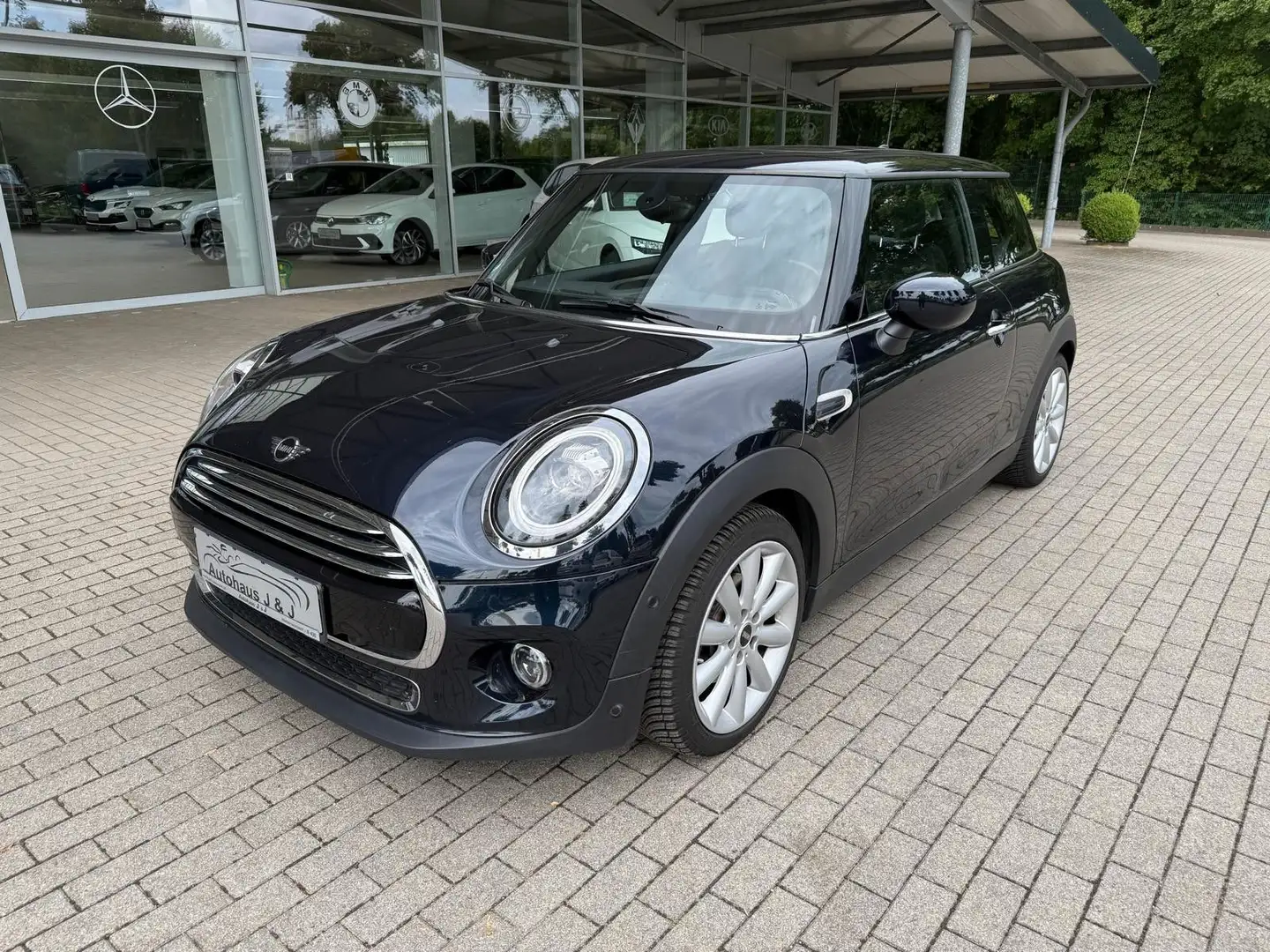 MINI Cooper LED/Panorama/Leder/Navi/AppConnect/Kamera Zwart - 1