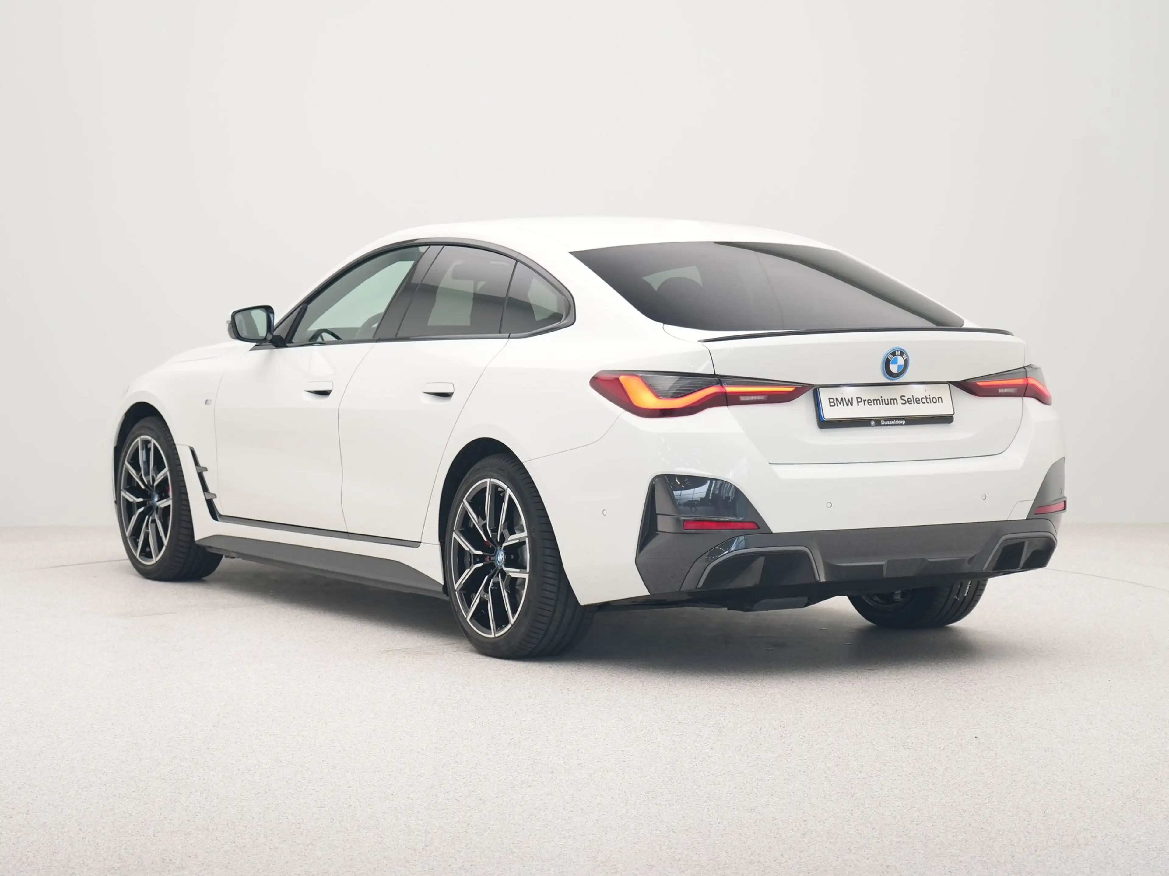 BMW i4 eDrive35 M-Sport Pro 70 kWh Accu conditie 100% — photo 10