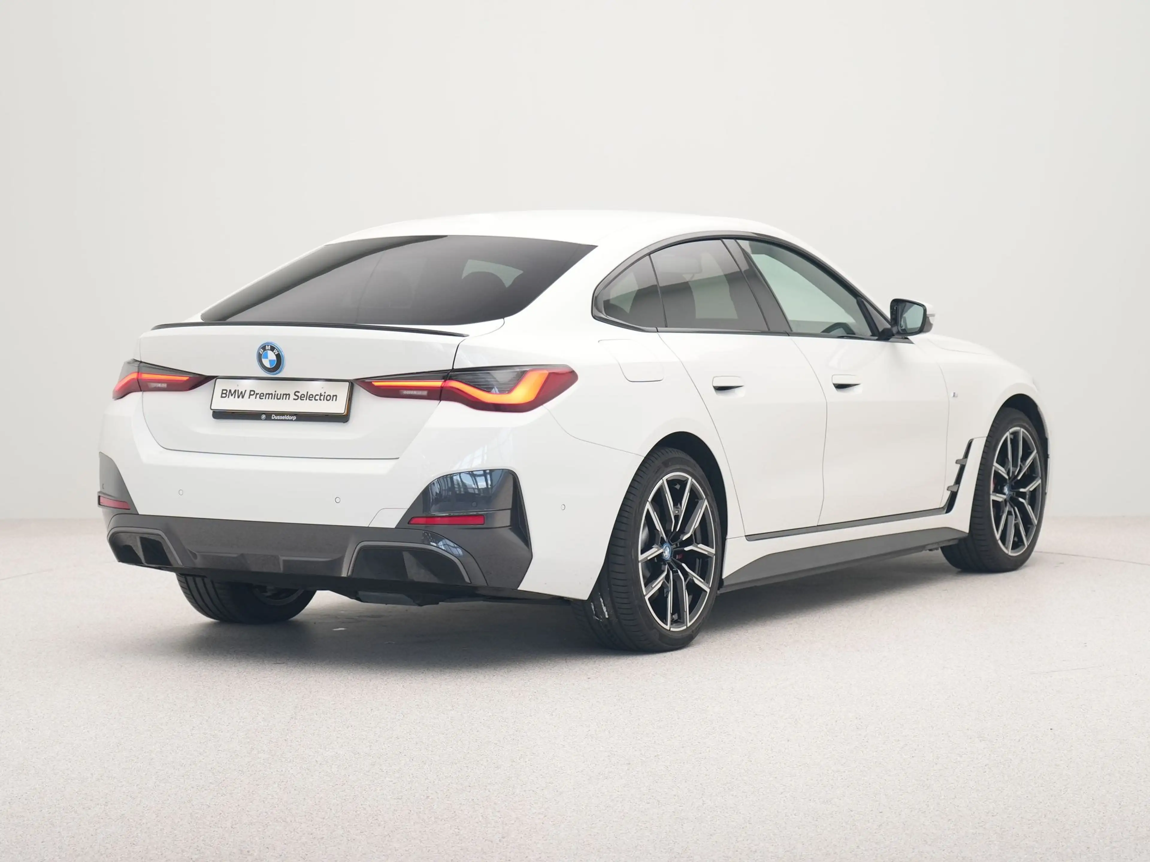 BMW i4 eDrive35 M-Sport Pro 70 kWh Accu conditie 100% — photo 8