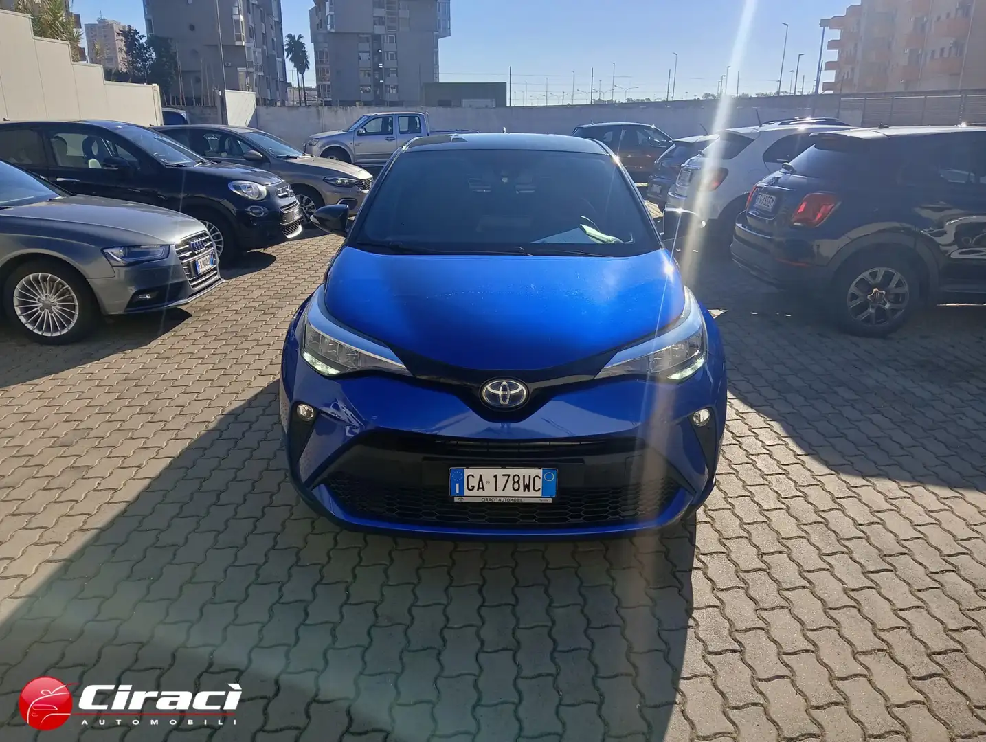 Toyota C-HR C-HR 2.0 Hybrid E-CVT Trend Bleu - 2