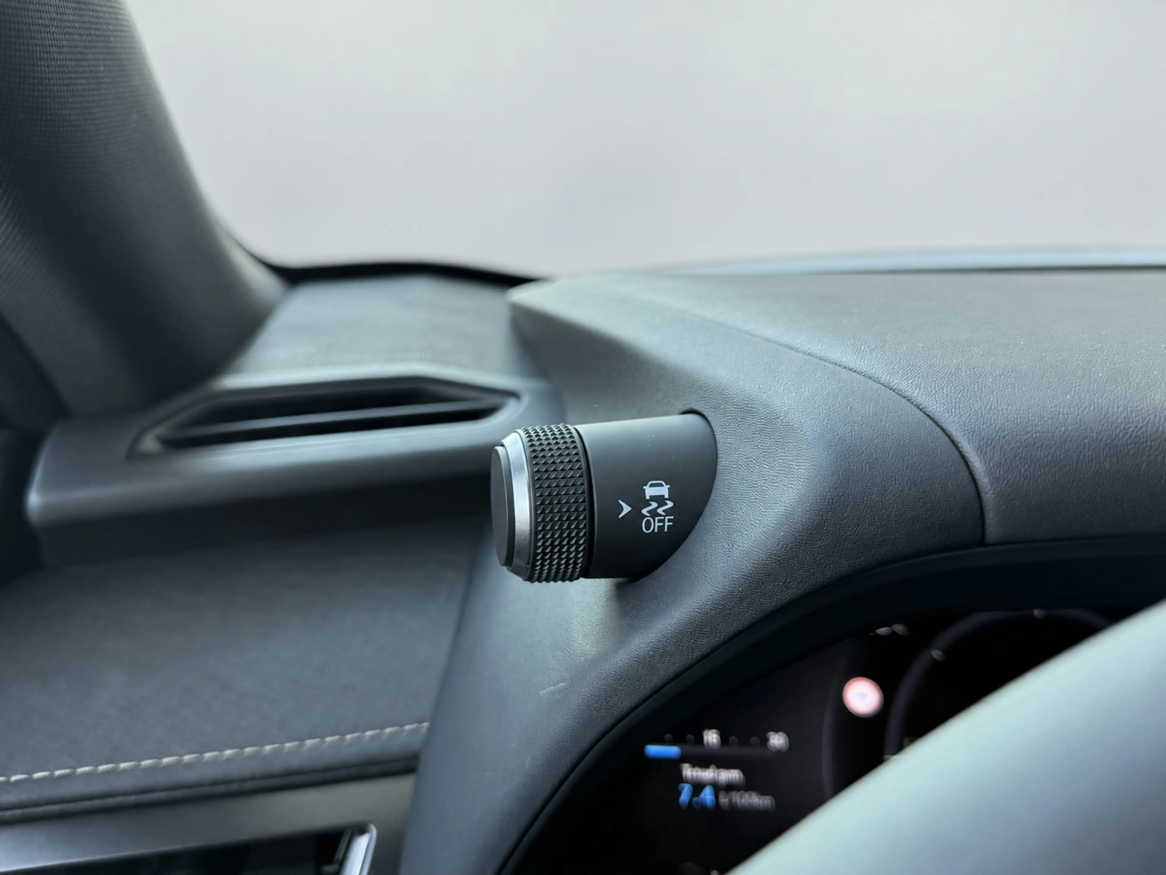 Lexus UX 300h Ultimate Edition | NL-Auto | Stoel & Stuurverwarmi — photo 14