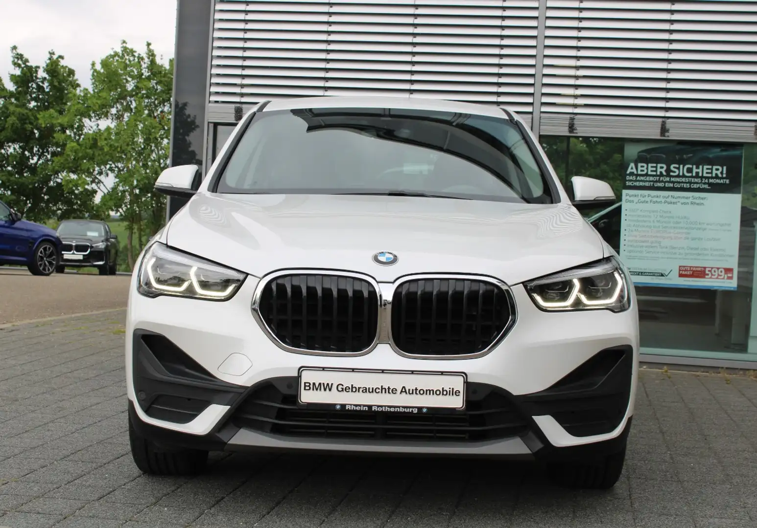 BMW X1 sDrive20d Advantage Navi AdLED AHK PDC SH DAB Wit - 2
