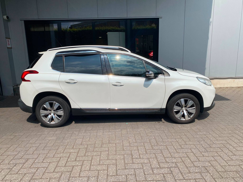Peugeot 2008 2008 1.2i PureTech Airco/Navi/.. 12 maanden garantie! — photo 4