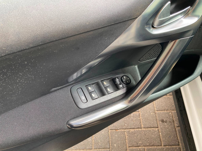 Peugeot 2008 2008 1.2i PureTech Airco/Navi/.. 12 maanden garantie! — photo 13