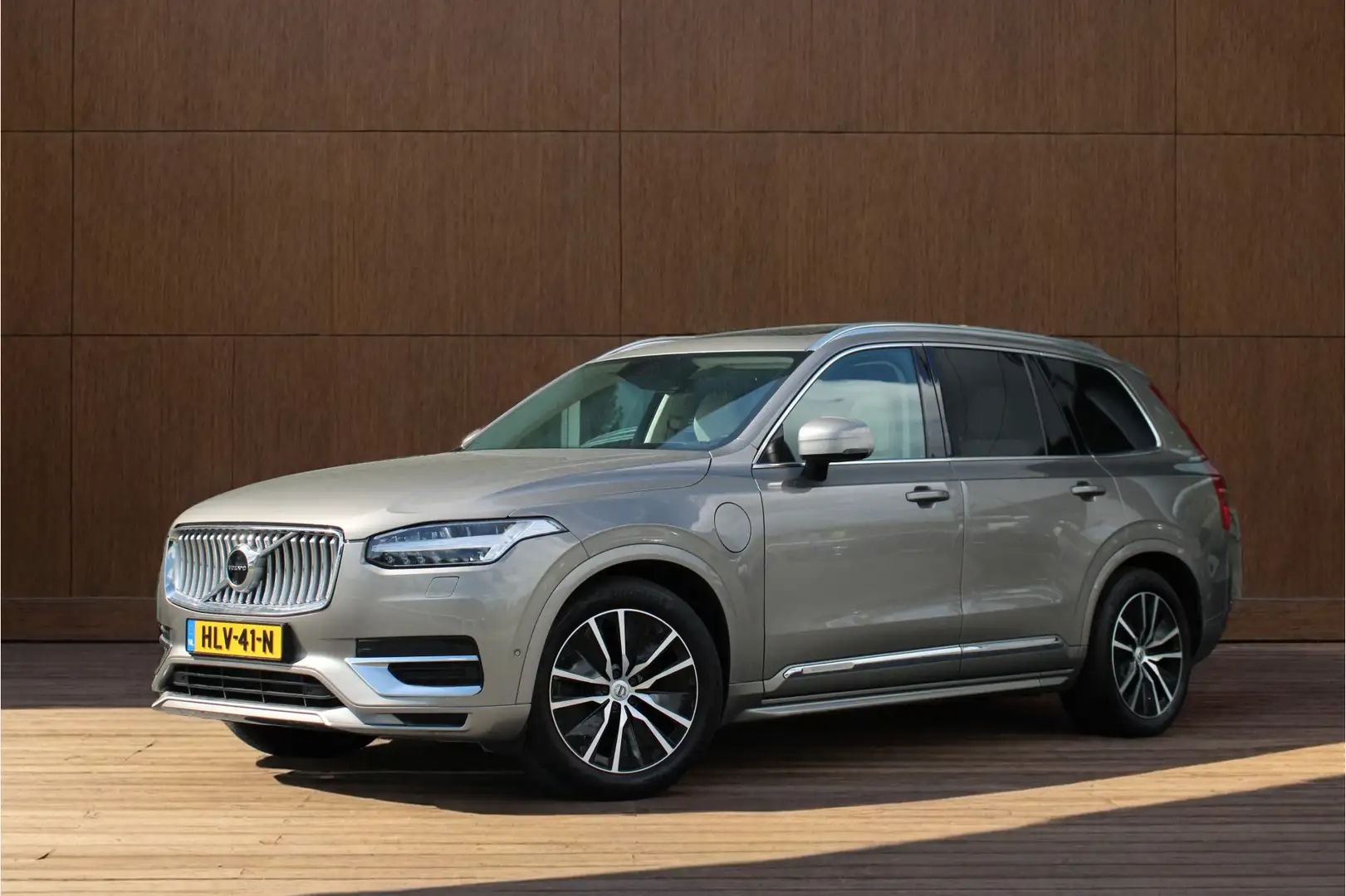 Volvo XC90 T8 Recharge AWD Inscription | Luchtvering | Adapti Grijs - 1