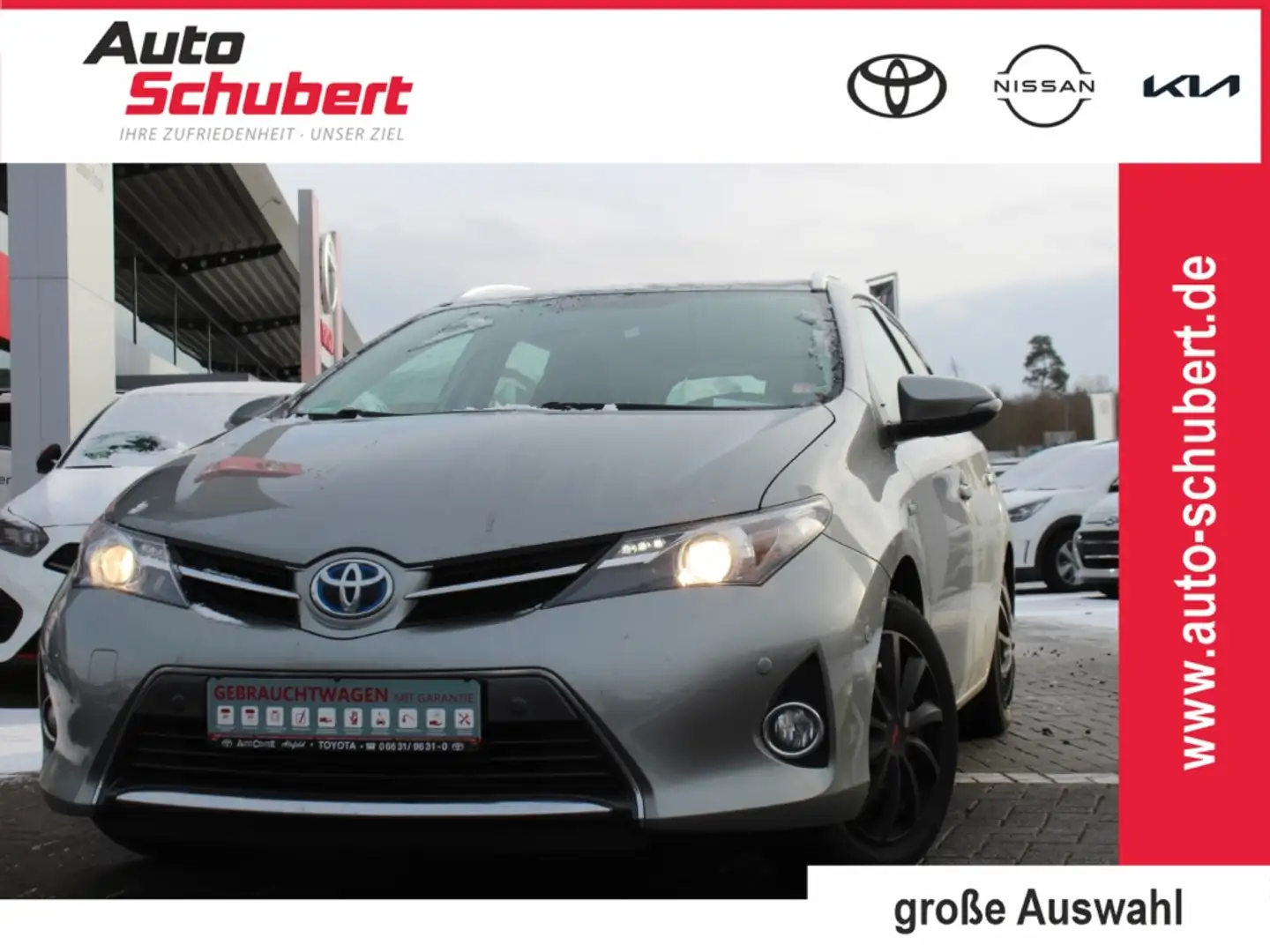Toyota Auris Hybrid Life+ 1.8 , HYBRID, AUTOMATIK, LIFE PL Navi Silber - 1