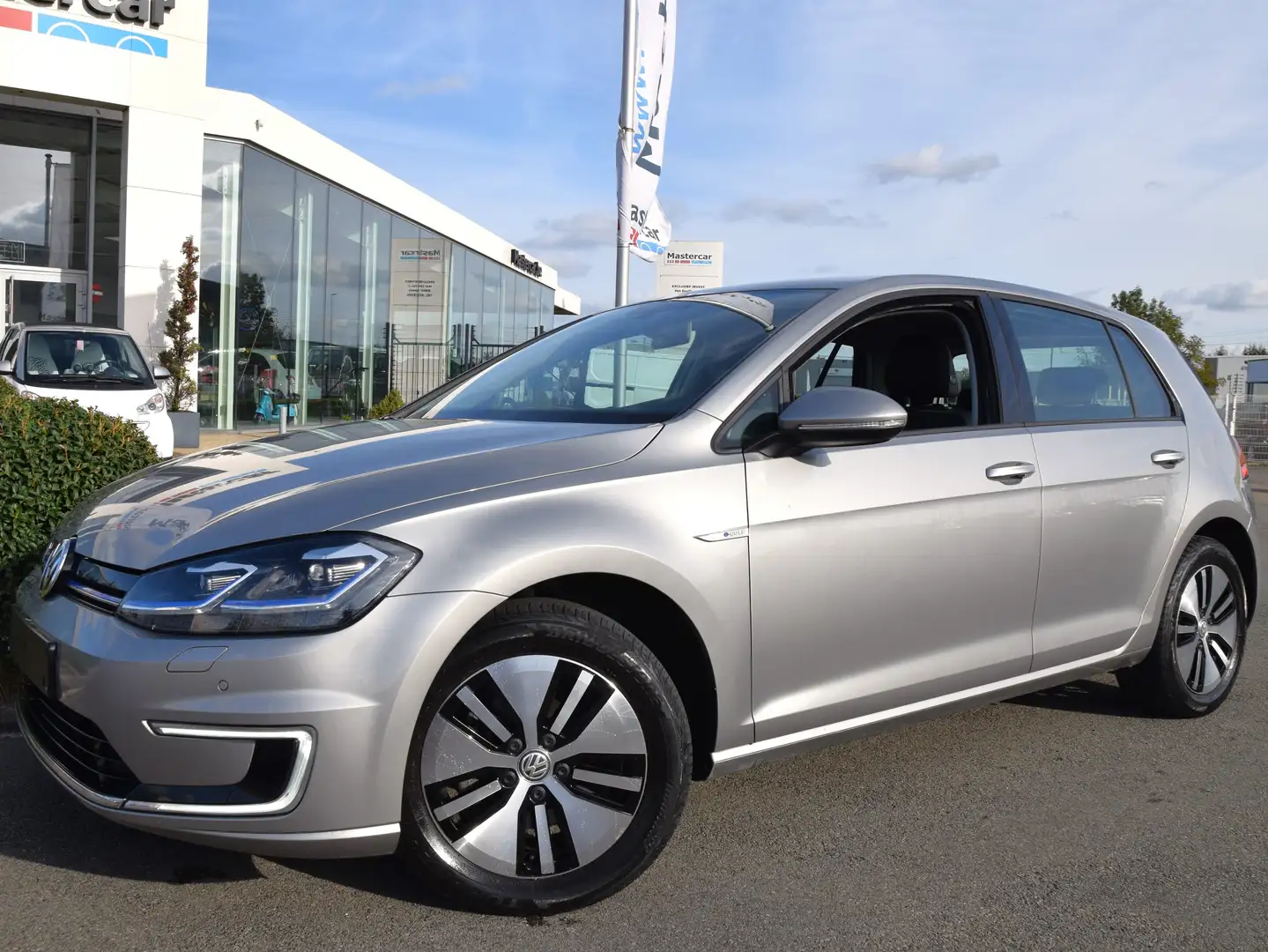 Volkswagen e-Golf 35.8kWh Electric Brons - 1