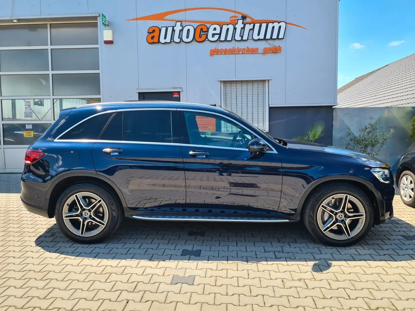 Mercedes-Benz GLC 300 4M 2x AMG*Pano*ACC+*Memo*KeylGo*LED*RFK Azul - 2