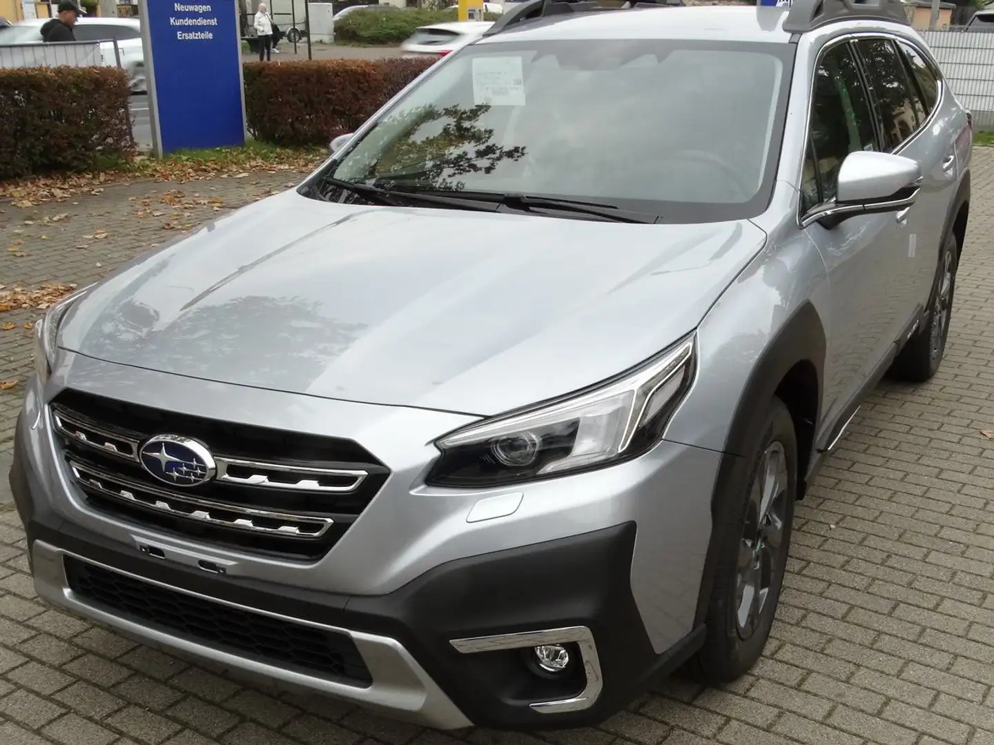 Subaru OUTBACK 2.5i Lineartronic Active mit EyeSight und Navi Silber - 1