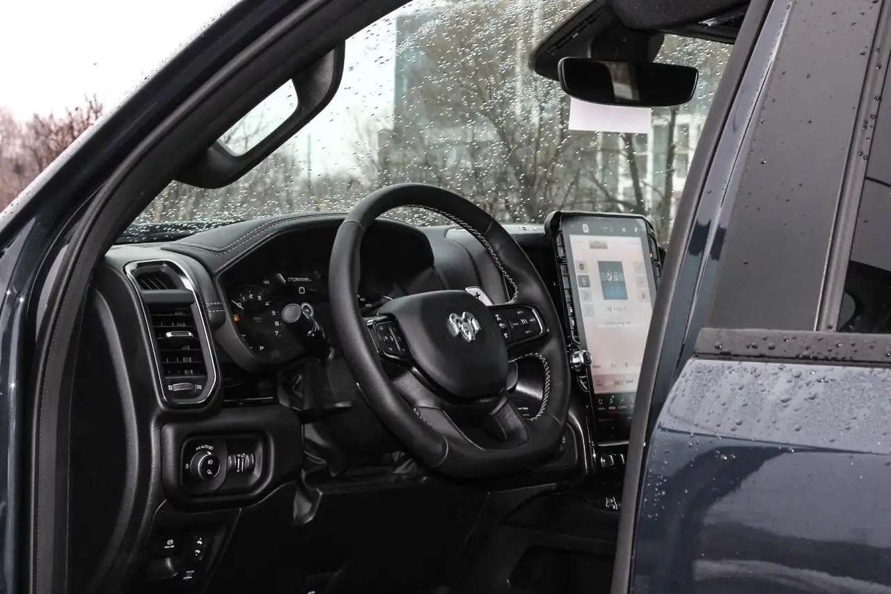 RAM 1500 снимка RAM 1500