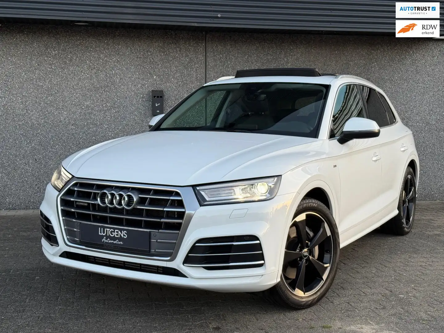 Audi Q5 50 TFSI e quattro S-line Pano Rotor Luchtvering Wit - 1