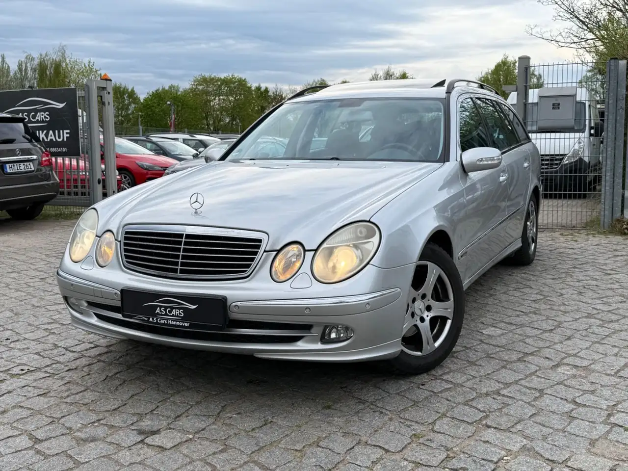 Mercedes-Benz E 200