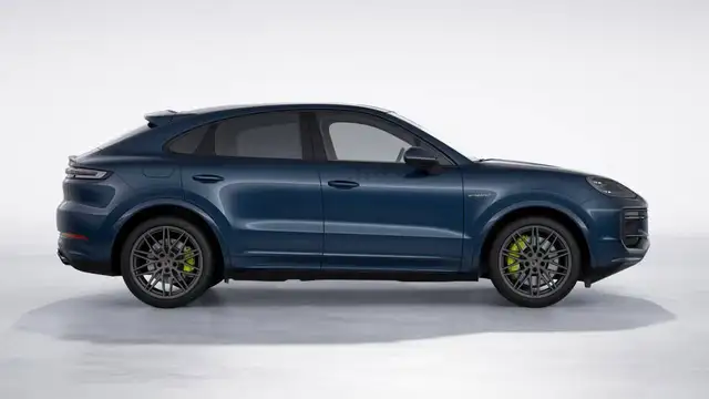 Porsche Cayenne view 6
