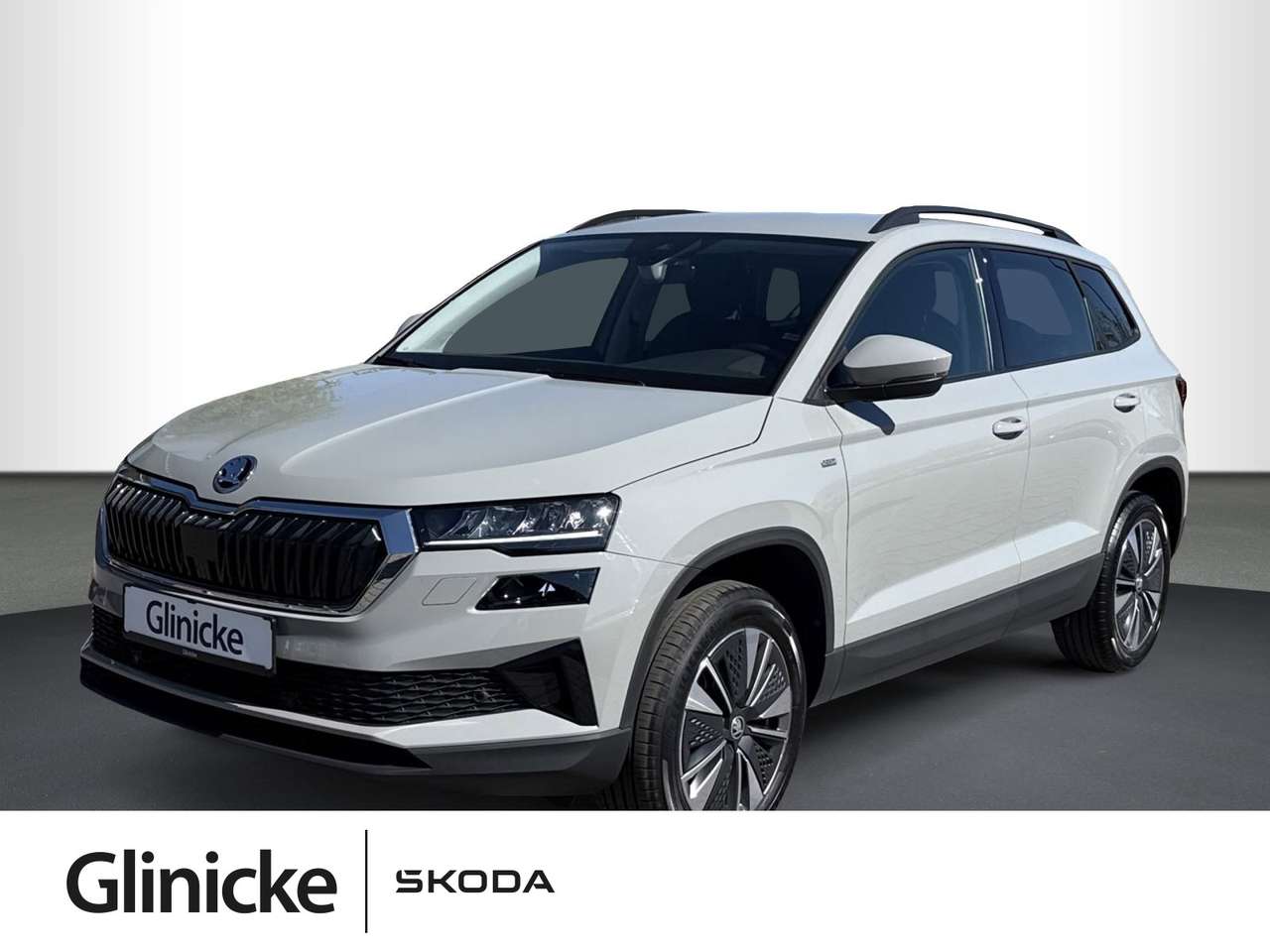 Skoda Karoq 2023 — Tour 1.0 TSI RFK, SHZ, KESSY
