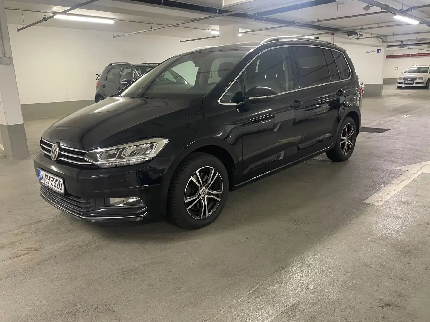Volkswagen Touran Highline BMT/Start-Stopp Zwart - 1