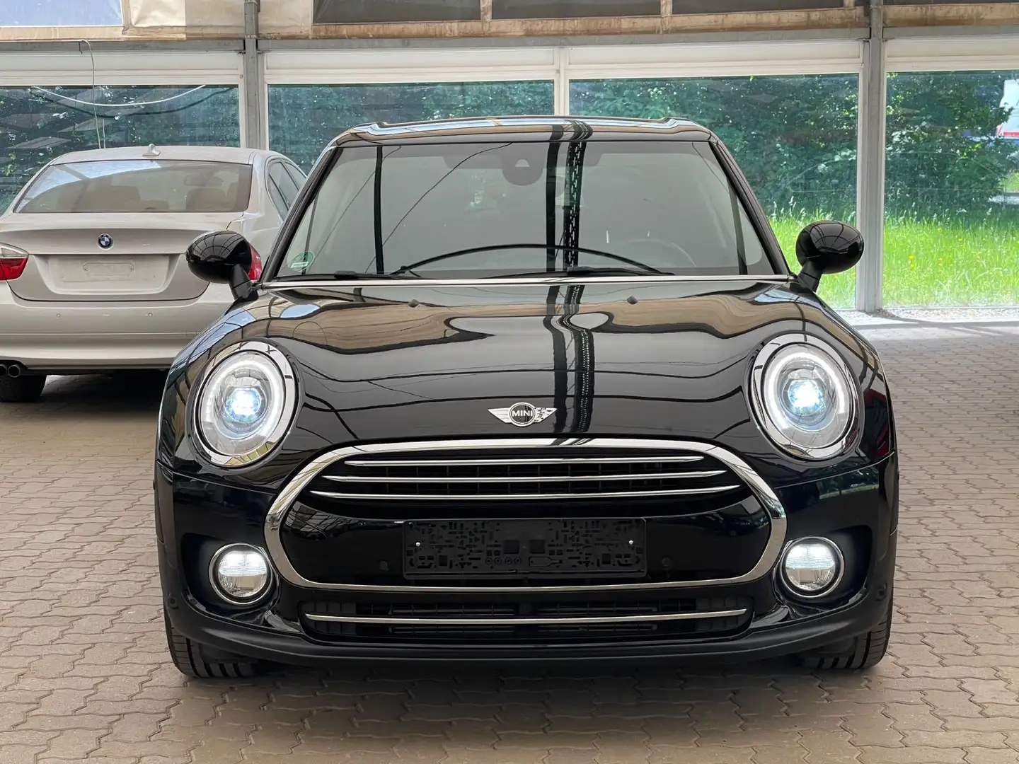 MINI Cooper Clubman /LED/Navi/Alu17Zoll/PDC/Sportsitze Zwart - 2