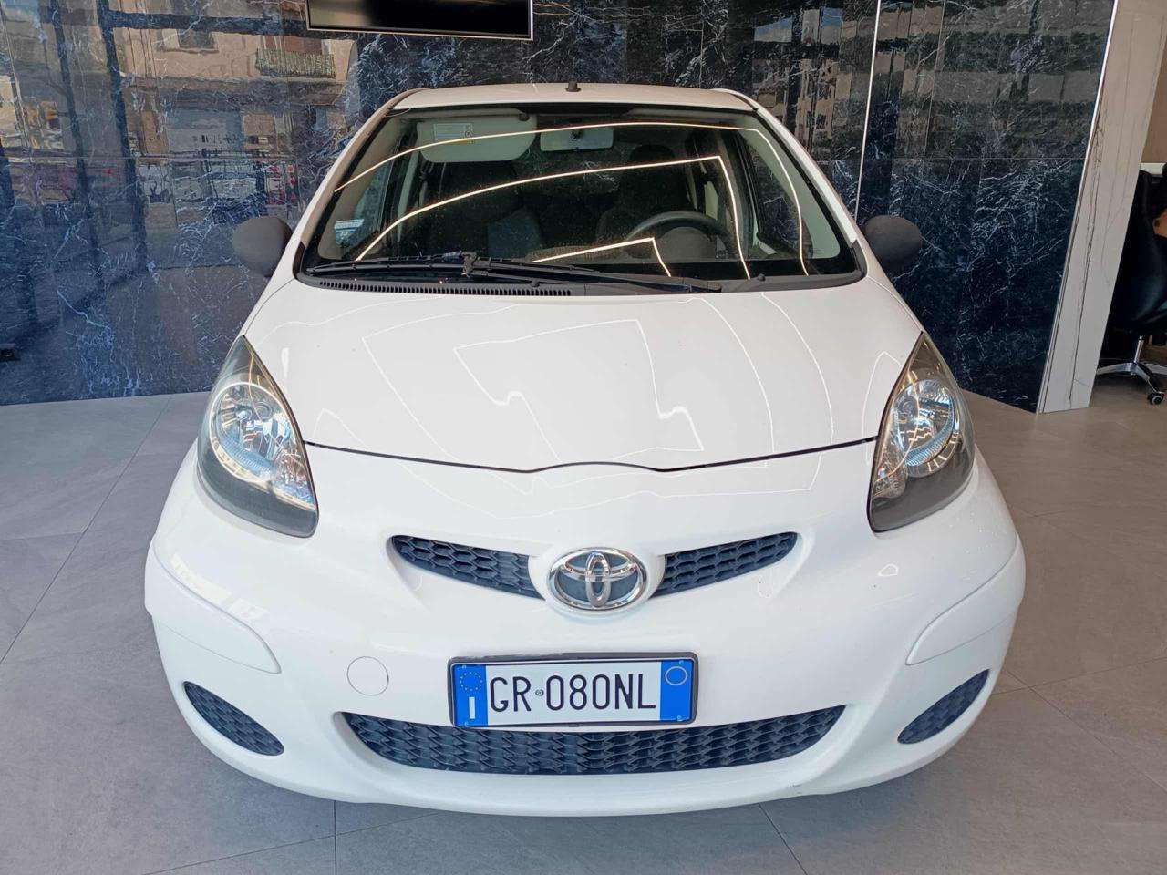 Toyota Aygo 1.0 12V VVT-i 5 porte Lounge