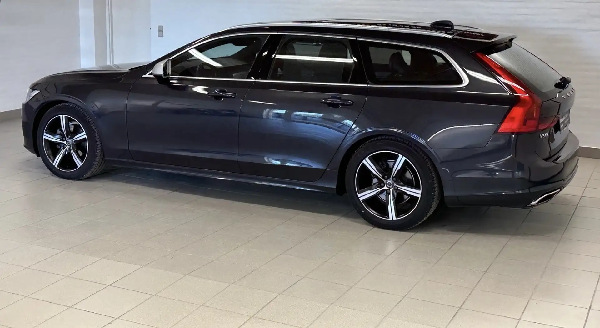 Volvo V90 R Design Pano*Kamera*LED*Business Grau - 1