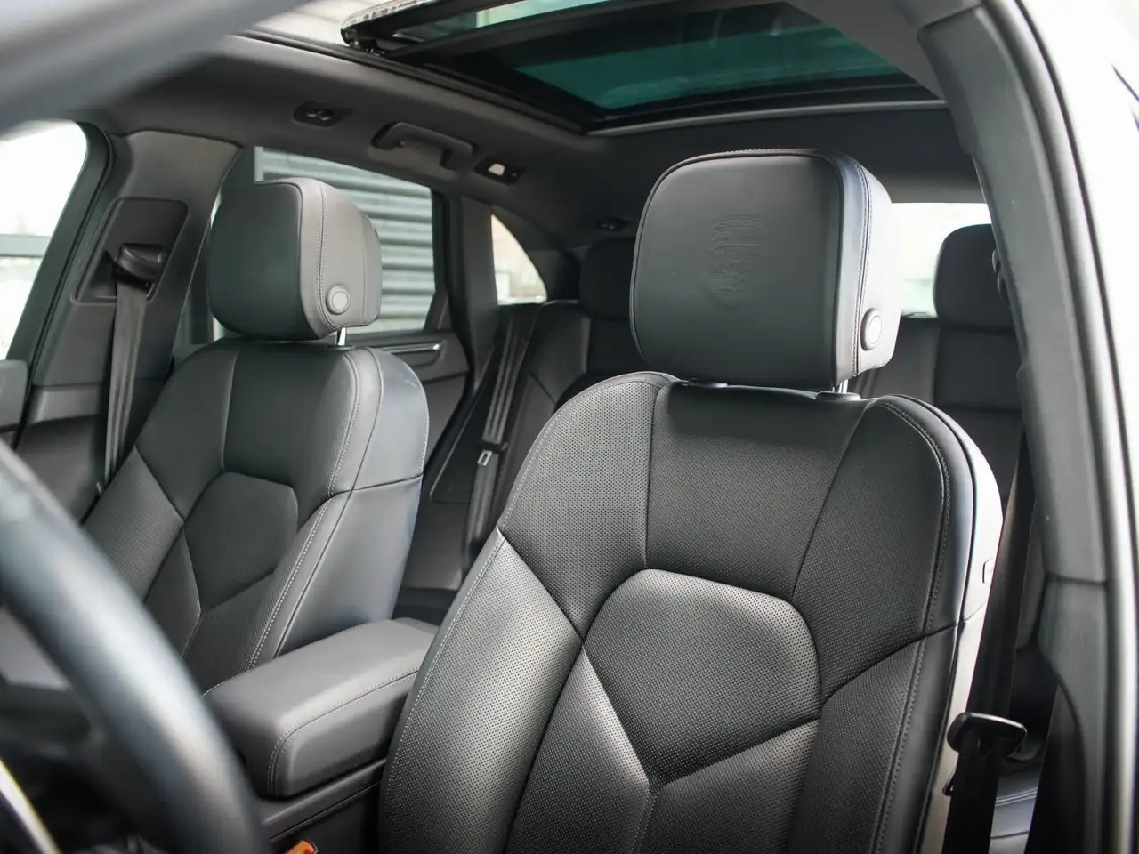 Porsche Macan снимка Porsche Macan