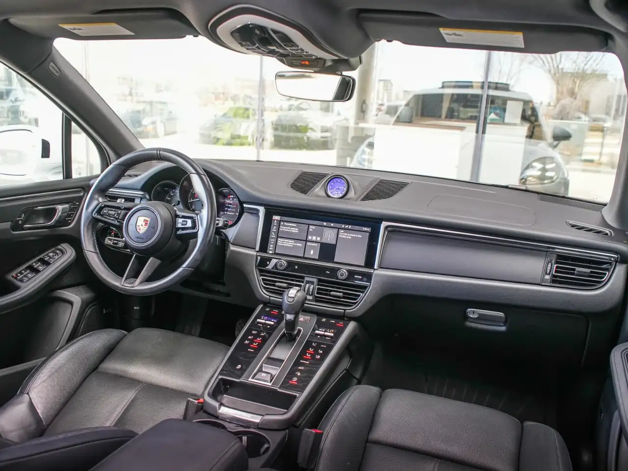 Porsche Macan снимка Porsche Macan