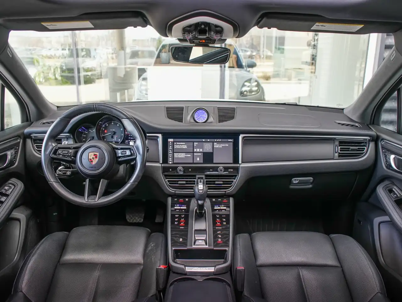 Porsche Macan снимка Porsche Macan
